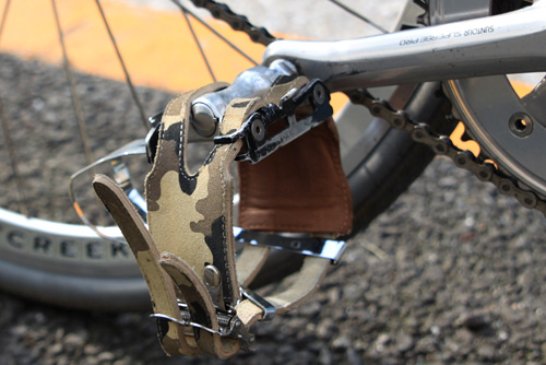 strap1