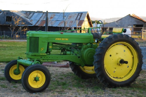 john_deere_tractor john_deere_tractor