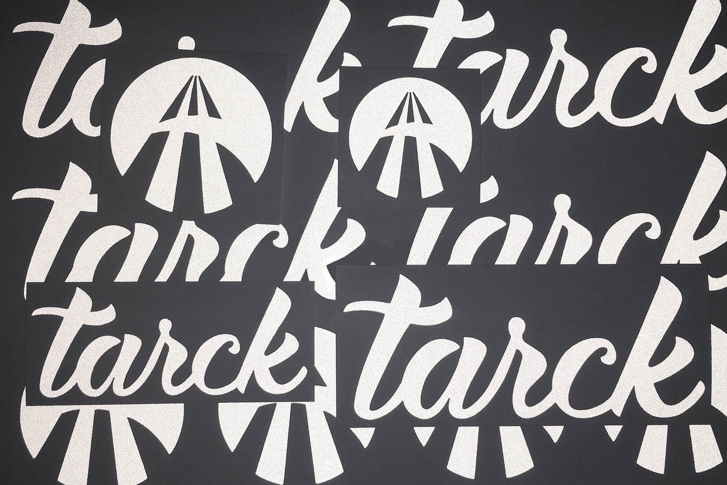 Mystery-Tarck-Sticker_MG_9007-fin-1